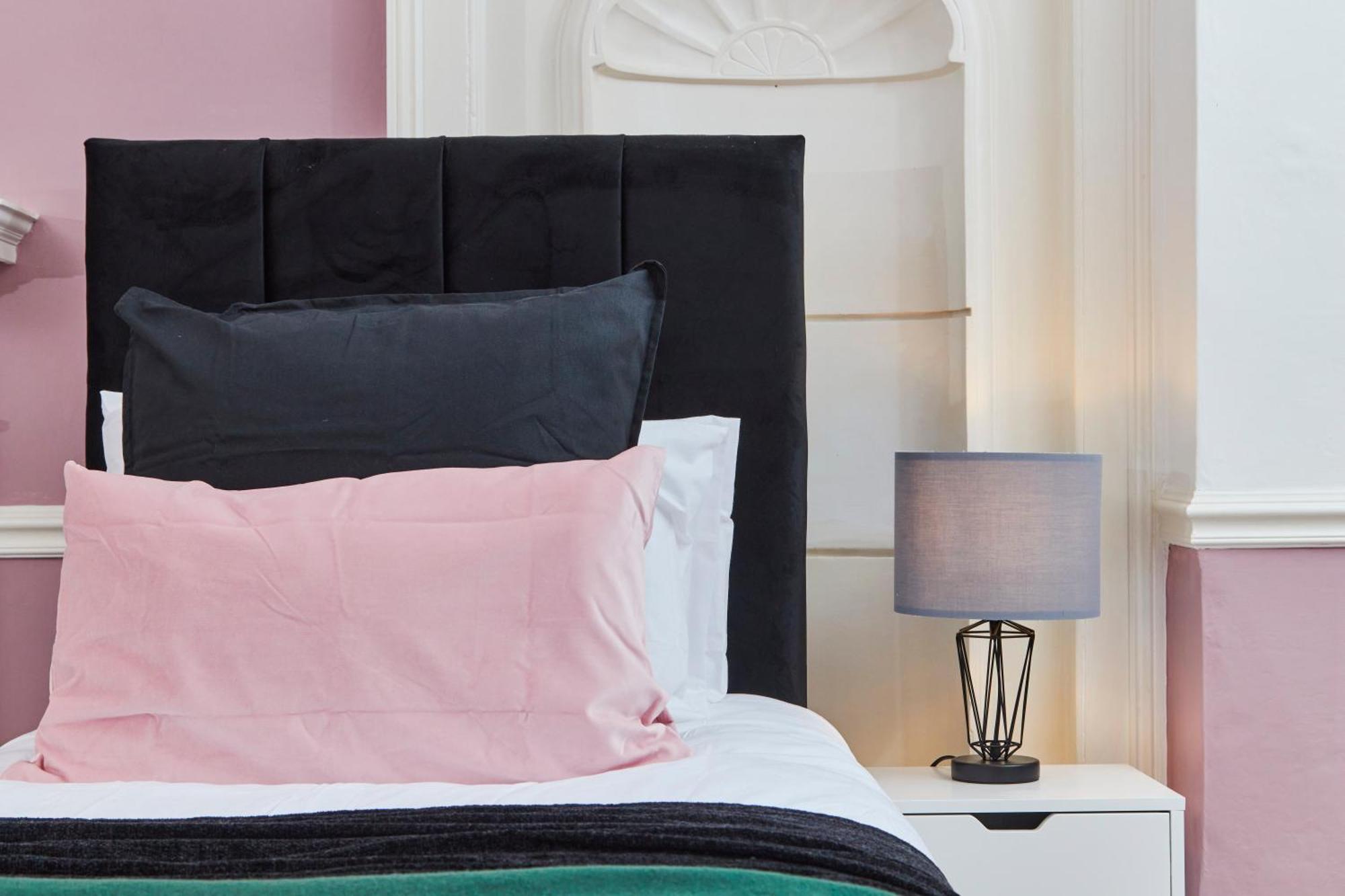 Beautiful 2Bedroom 4 Actual Beds House With Wifi By Purestay Bath Exteriér fotografie